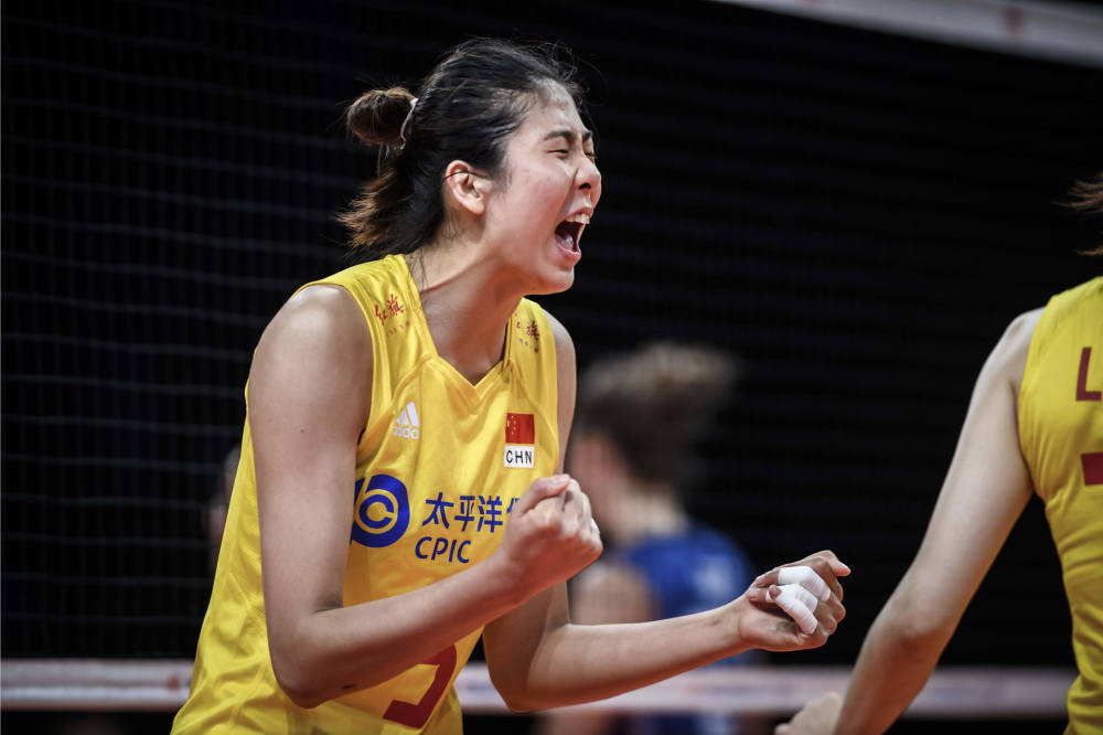  布雷斯特定位球战术显威击败保级竞争对手